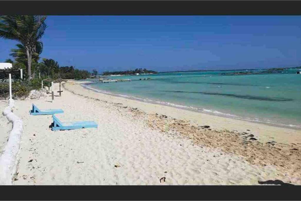 Beautiful Villa Just Steps Away From The Beach! George Town Eksteriør billede